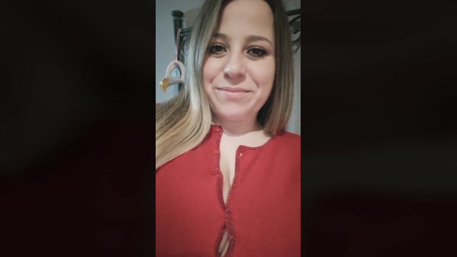 emma96_hot 27-04-2022 sucktits 