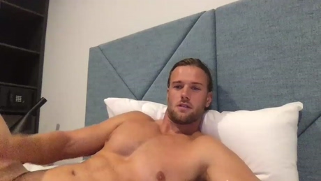 courtney981  29-04-2022 video suck