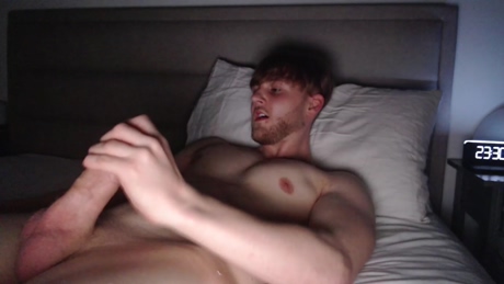 dominantalex182  29-04-2022 video sexymale