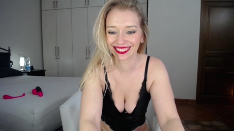 Michelina87  01-05-2022 Webcam Females