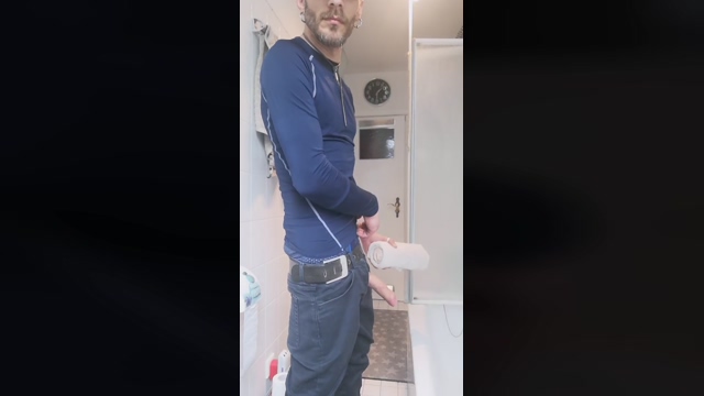 jeans_boy  03-05-2022 video legs