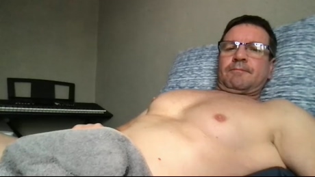 sixpak7  03-05-2022 video legs