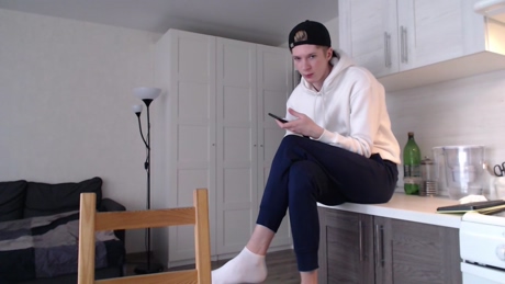 mikewate  04-05-2022 video striptease