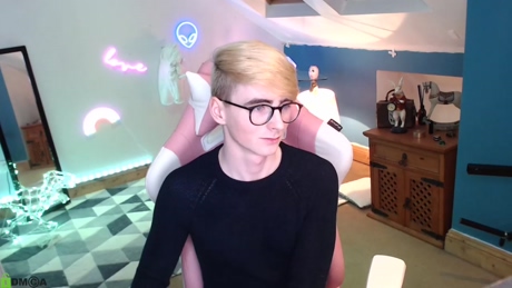 alfiegreenxxx  05-05-2022 video spank