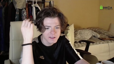 yoviekass  04-05-2022 video spank