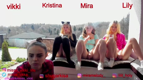 misss_vikki  06-05-2022 spanking Females