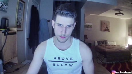 cloudsent  08-05-2022 video kissing