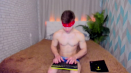 elliot_muscle  07-05-2022 video twink