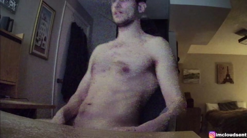 cloudsent  10-05-2022 video kissing