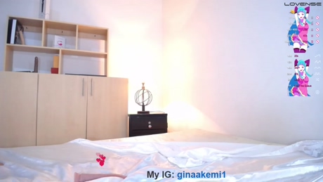 gina_akemi  10-05-2022 spanking Couples