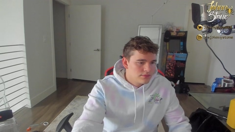 thejohnnystone  11-05-2022 video amateur