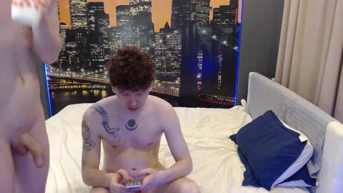 oliver_and_thomas  16-05-2022 video toy