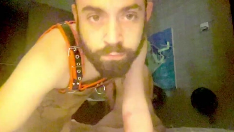 yahhhhboi  18-05-2022 video kissing