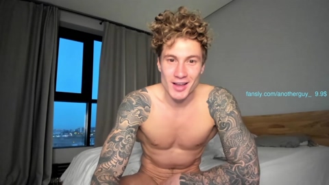 anotherguyonyourscreen  21-05-2022 video striptease