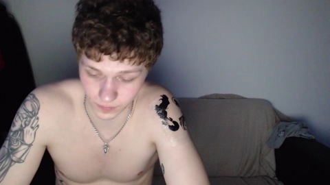 milessexboy  22-05-2022 video yummy