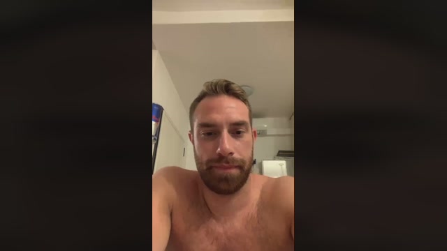 Manzo1989  24-05-2022 Recorded Video kissing
