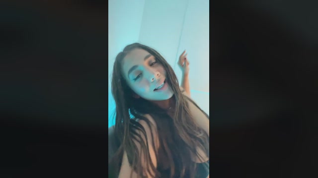 MarciaMancini  27-05-2022 nude Females