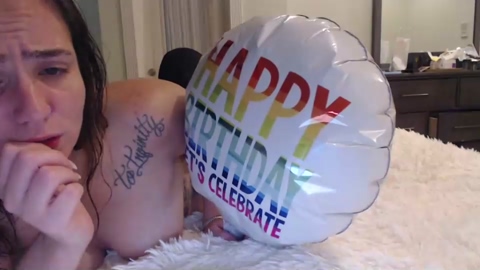 emma_rae93  27-05-2022 lick Females