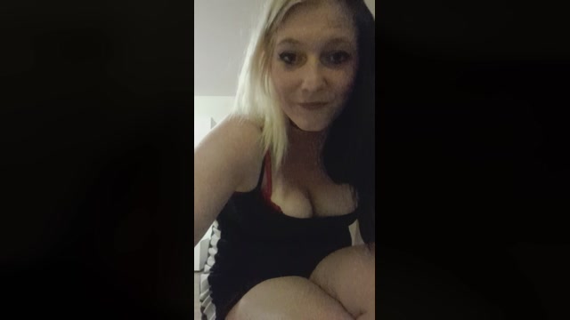 Housegirl123 28-05-2022 Webcam 