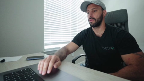 brucestryker  29-05-2022 video Pretty