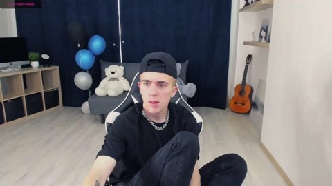 mr__mickey  01-06-2022 video bigcock