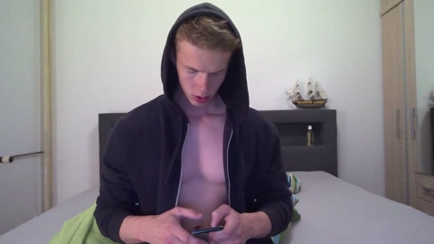 newboy2550  31-05-2022 video kiss