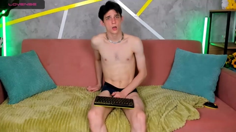 aaron_yam  02-06-2022 video kinky