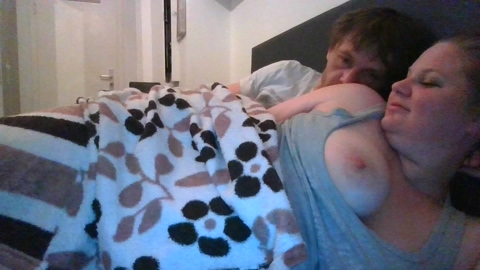 EvelineundPaul  04-06-2022 bigboobs Females