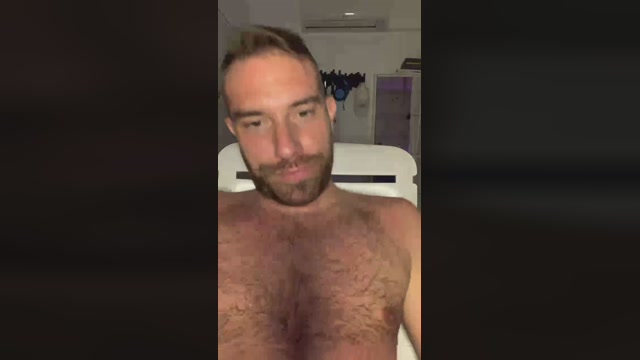 Manzo1989  03-06-2022 Recorded Video kissing
