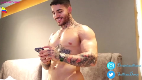 dominic_sullivan1  05-06-2022 video kiss