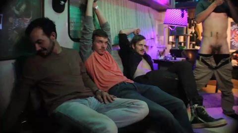 hollandhousestudios  05-06-2022 video striptease