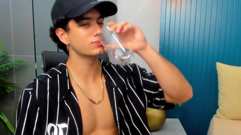 noha_miler  06-06-2022 video sexyfeet