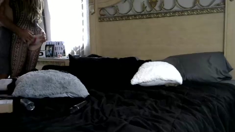 skinnynikki  05-06-2022 strip Couples