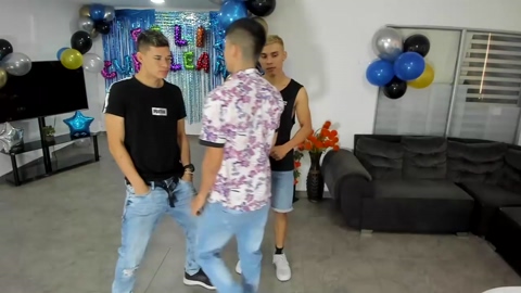 bisexlife_hot  07-06-2022 video Show