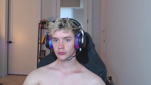 ironthud  08-06-2022 video kissing