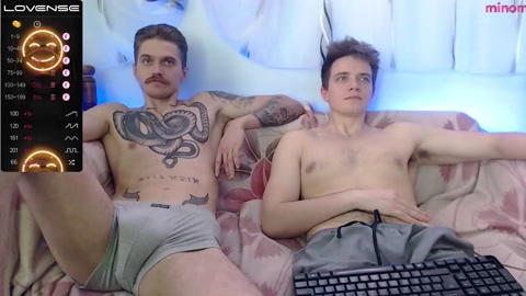 mad_temple  08-06-2022 video kissing