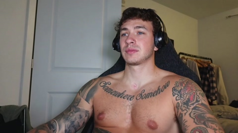 frewfun  11-06-2022 video kissing