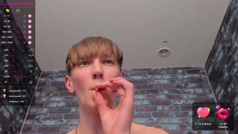 garethhowel  11-06-2022 video suckcock