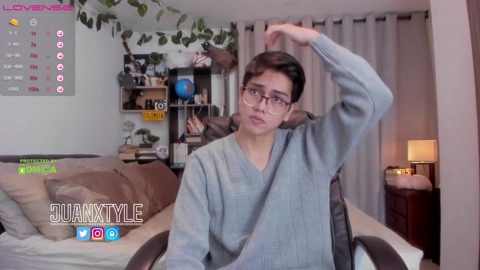 juancamroom  12-06-2022 video fingers