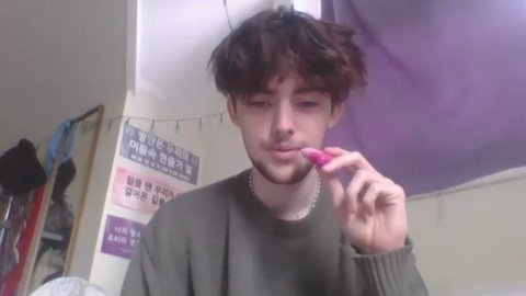 lamecracker  12-06-2022 video kiss