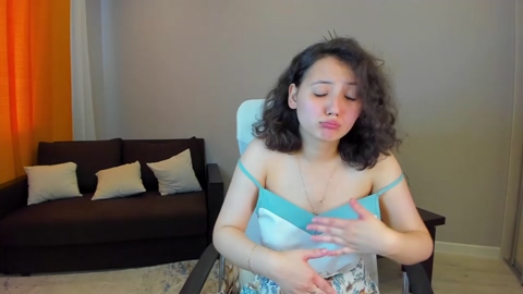 your_lilly_girl 14-06-2022 Webcam 