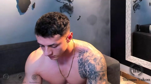 thomas_falcon1  15-06-2022 video kiss