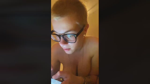 roxysexy2022  16-06-2022 suck Females