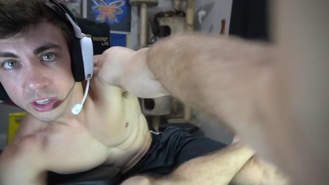 sydaffect  17-06-2022 video striptease