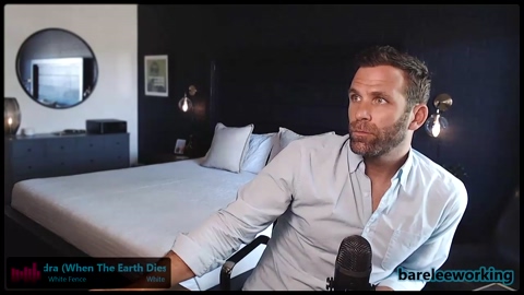 bareleeworking  17-06-2022 video gay