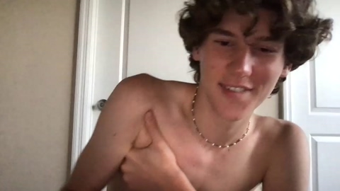 clay_parker  18-06-2022 video kissing