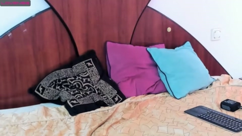 kevin_hug  19-06-2022 video handsome