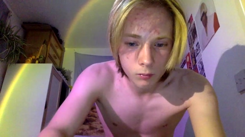 britboy3318  22-06-2022 video legs