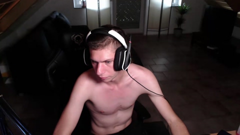 20Tom01  23-06-2022 Recorded Video jerkoff