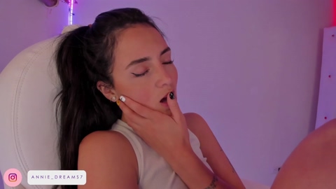 annie_dreams 24-06-2022 sucktits 